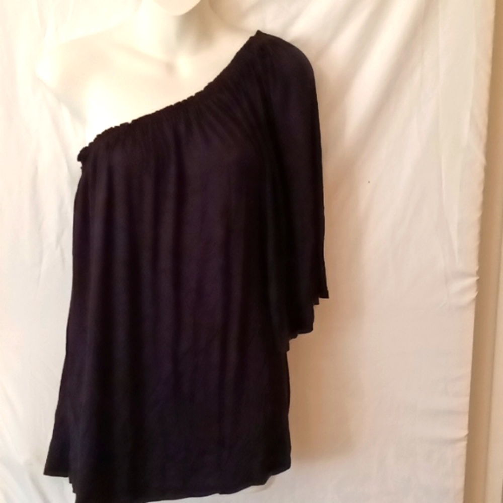 Flowy one shoulder top